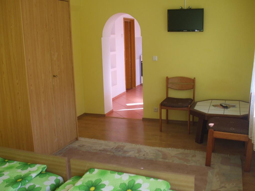 Pensiunea Mimi Mediaş Habitación foto